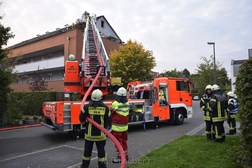 Feuer 2 Y Koeln Suerth Elisabeth Selbertstr P133.JPG - Miklos Laubert